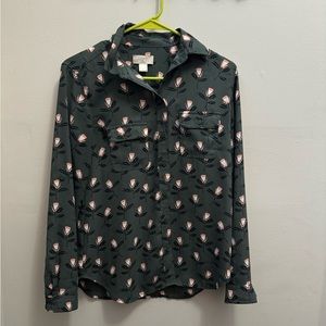 Olive and roses buttondown